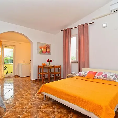 2253 Galizana