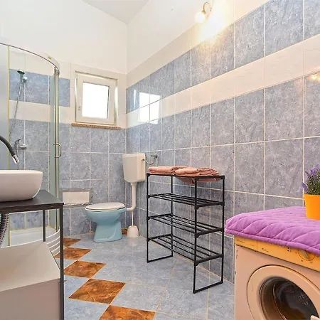 2253 Apartamento Galižana