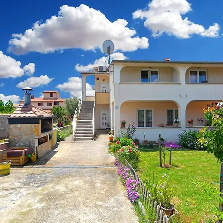 2253 * Galižana